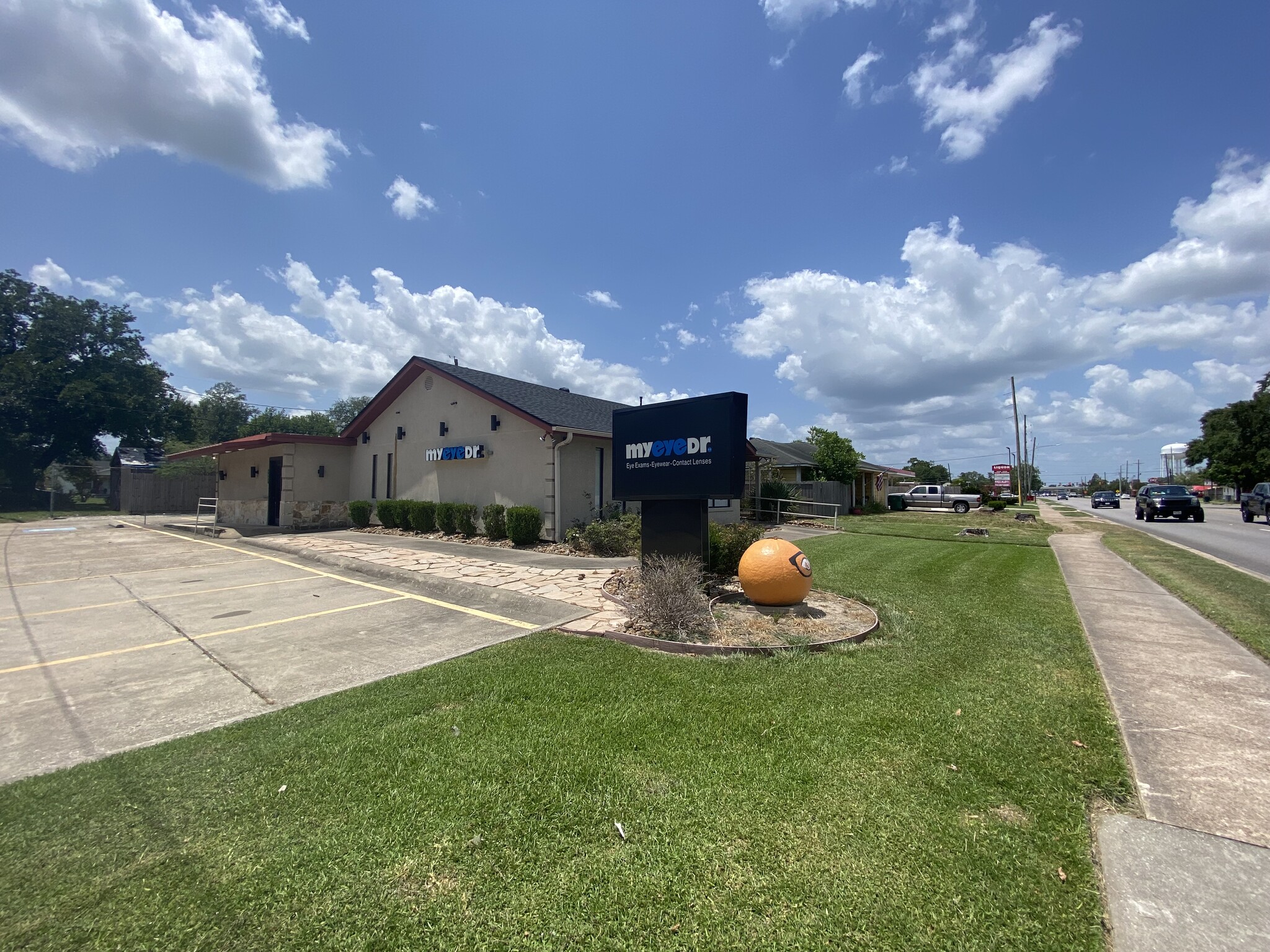 2401 N 16th St, Orange, TX for Sale