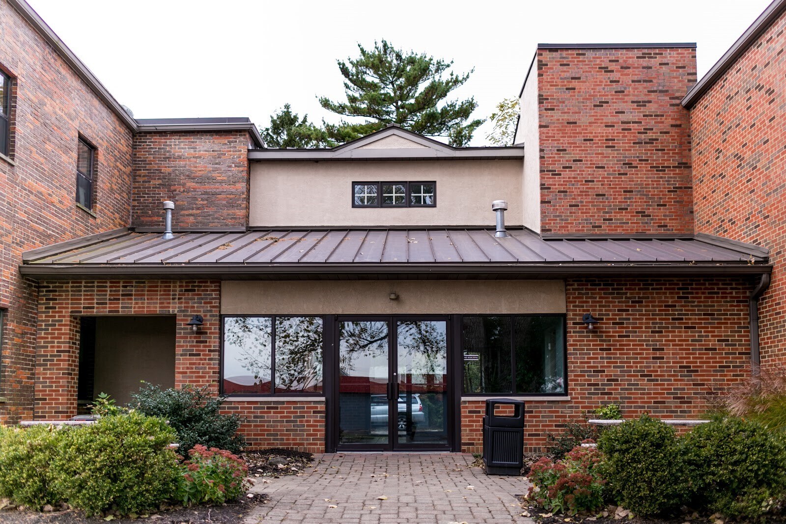 1170 Old Henderson Rd, Columbus, OH for Rent