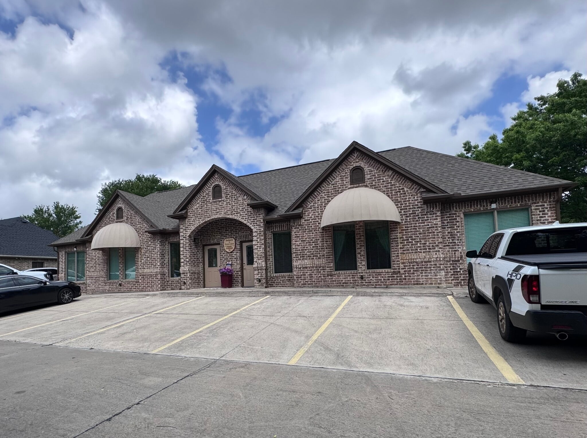 753 Lonesome Dove Trl, Hurst, TX for Sale