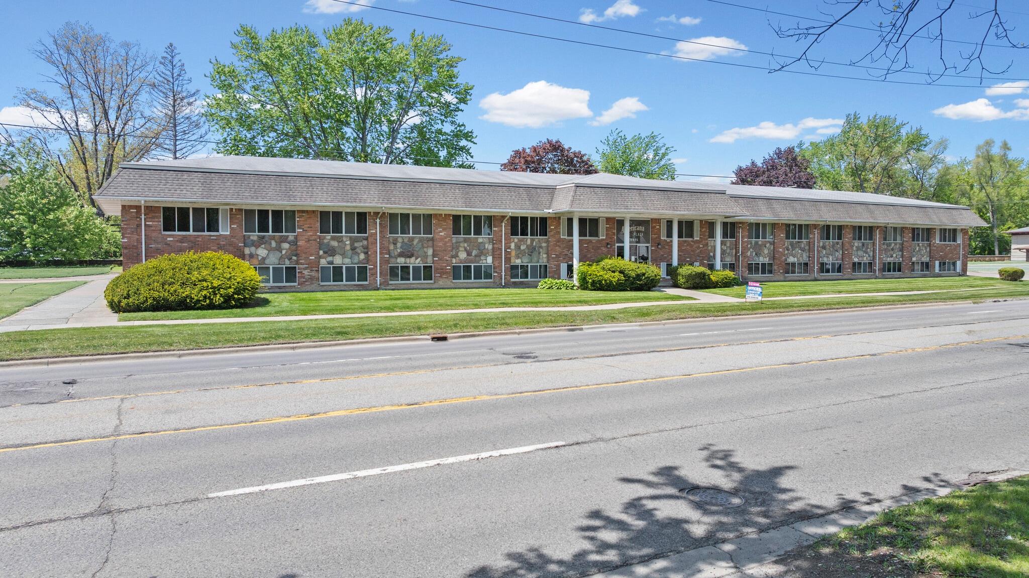 28475 Greenfield Rd, Southfield, MI for Sale