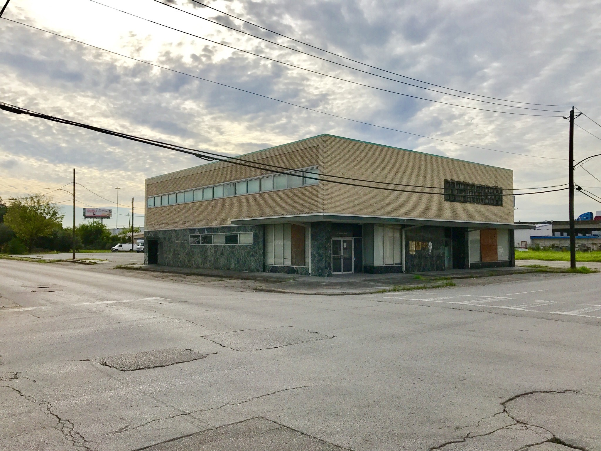 101 Main St, Pasadena, TX for Sale