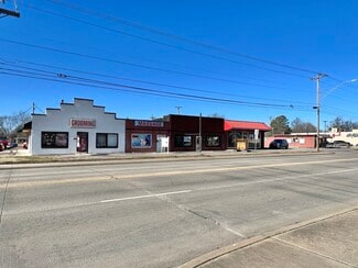Muskogee, OK Retail - 701 N York St