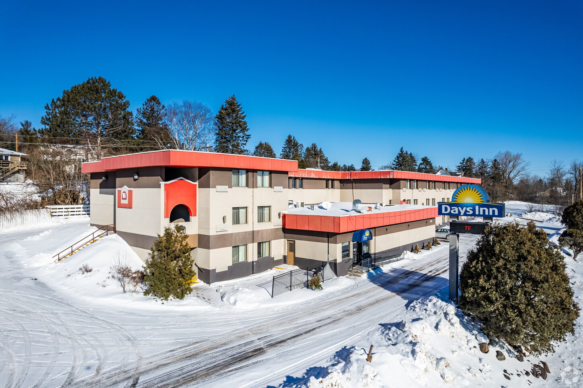 2211 London Rd, Duluth, MN for Sale