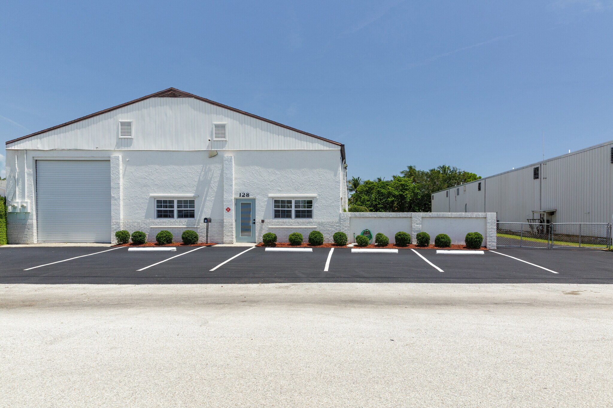 128 Tomahawk Dr, Indian Harbour Beach, FL for Rent
