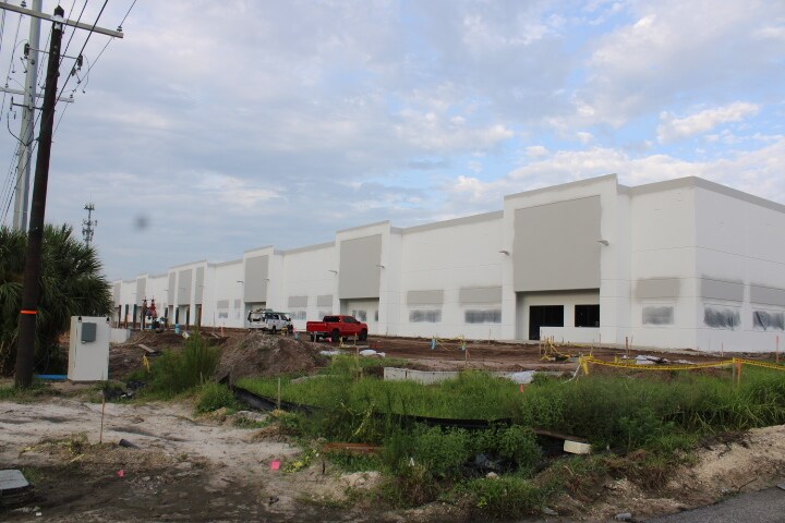 6920 U.S. 41 hwy, Apollo Beach, FL for Rent