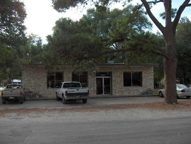301 Bishop St, Smithville, TX for Rent
