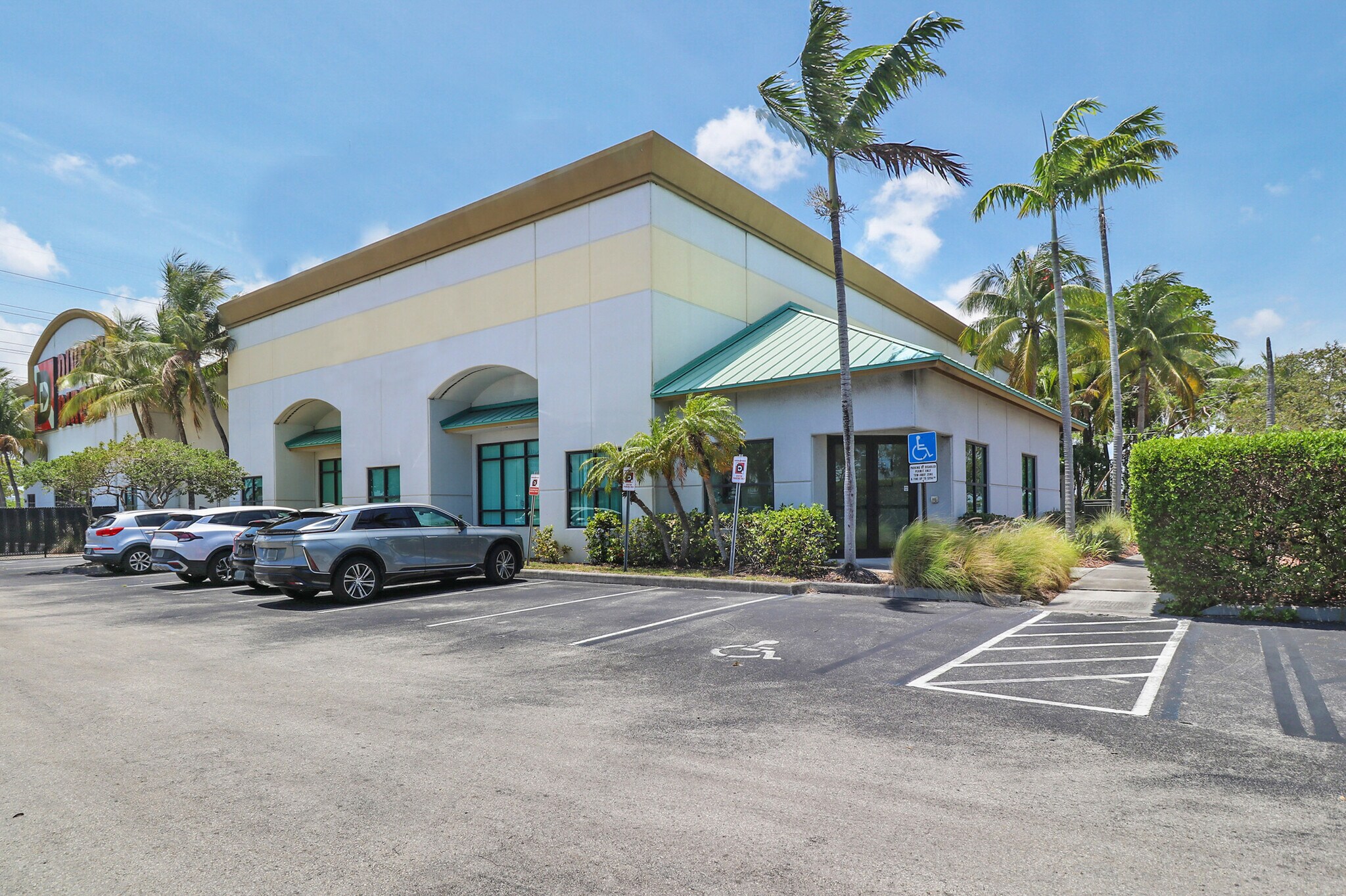 180 Gulf Stream Way, Dania Beach, FL for Rent