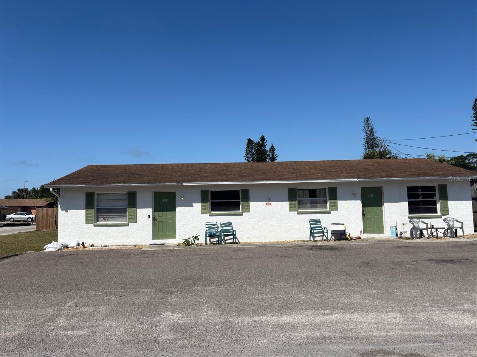 3265 51st Avenue Dr W, Bradenton, FL for Sale