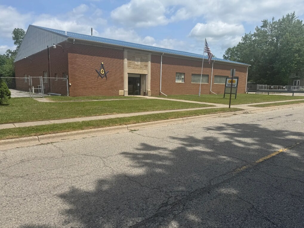 810 North St, Mount Morris, MI for Sale