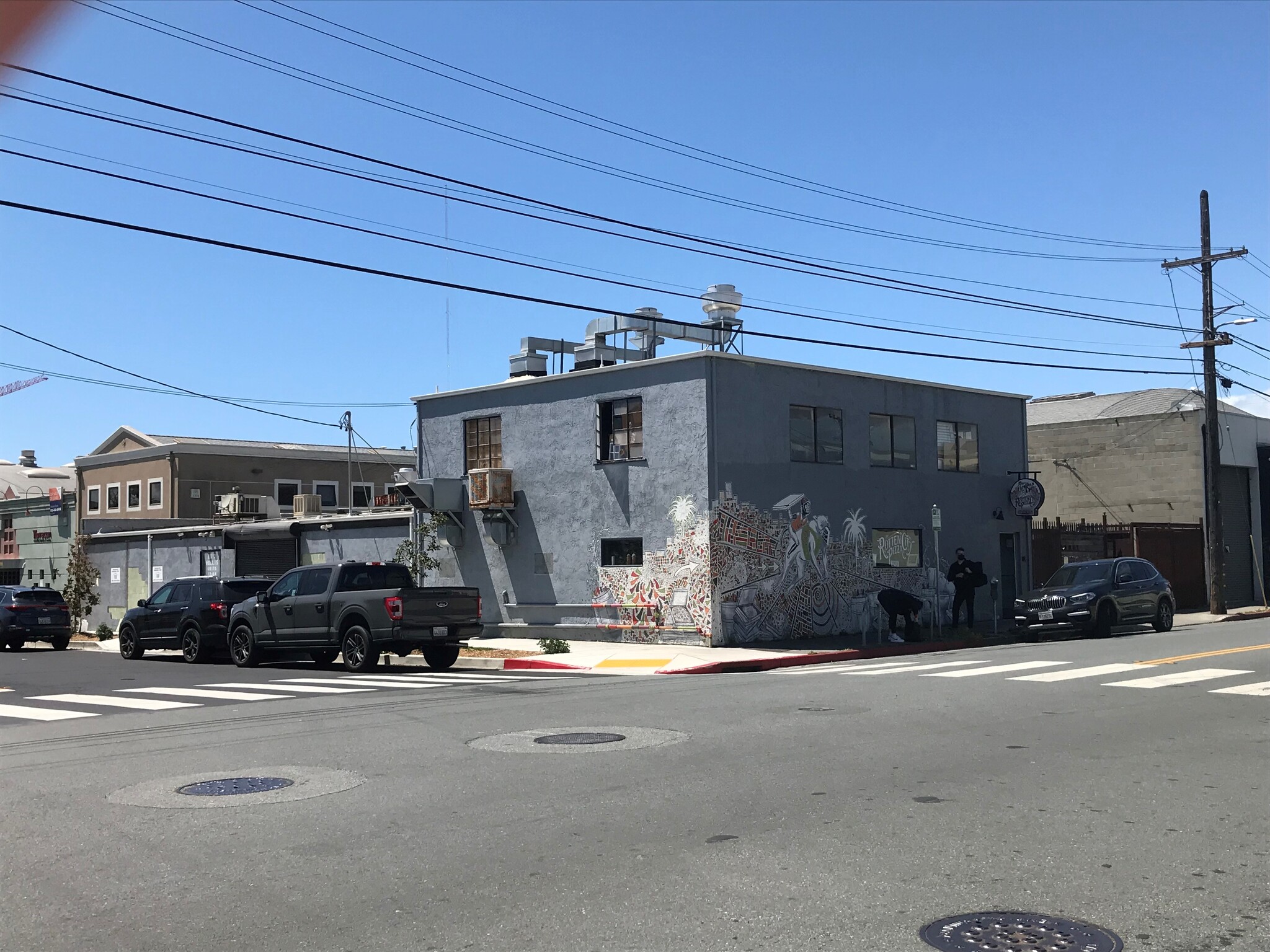 6613 Hollis St, Emeryville, CA for Sale