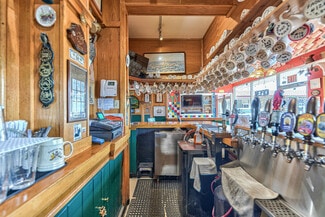 Marina, CA Retail - 223 Reindollar Ave