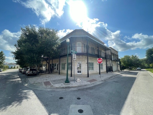 979 N Academy Ave, New Braunfels, TX for Rent