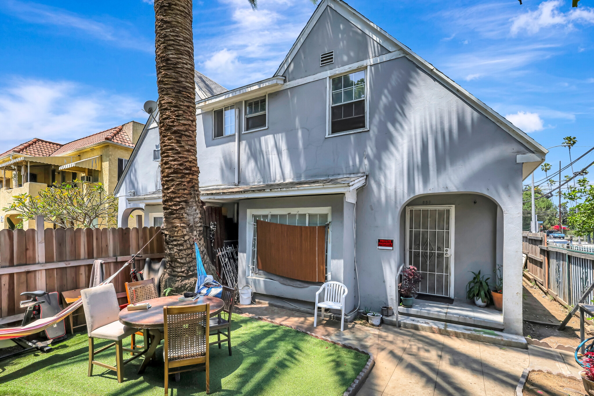 853 N Ridgewood Pl, Los Angeles, CA for Sale