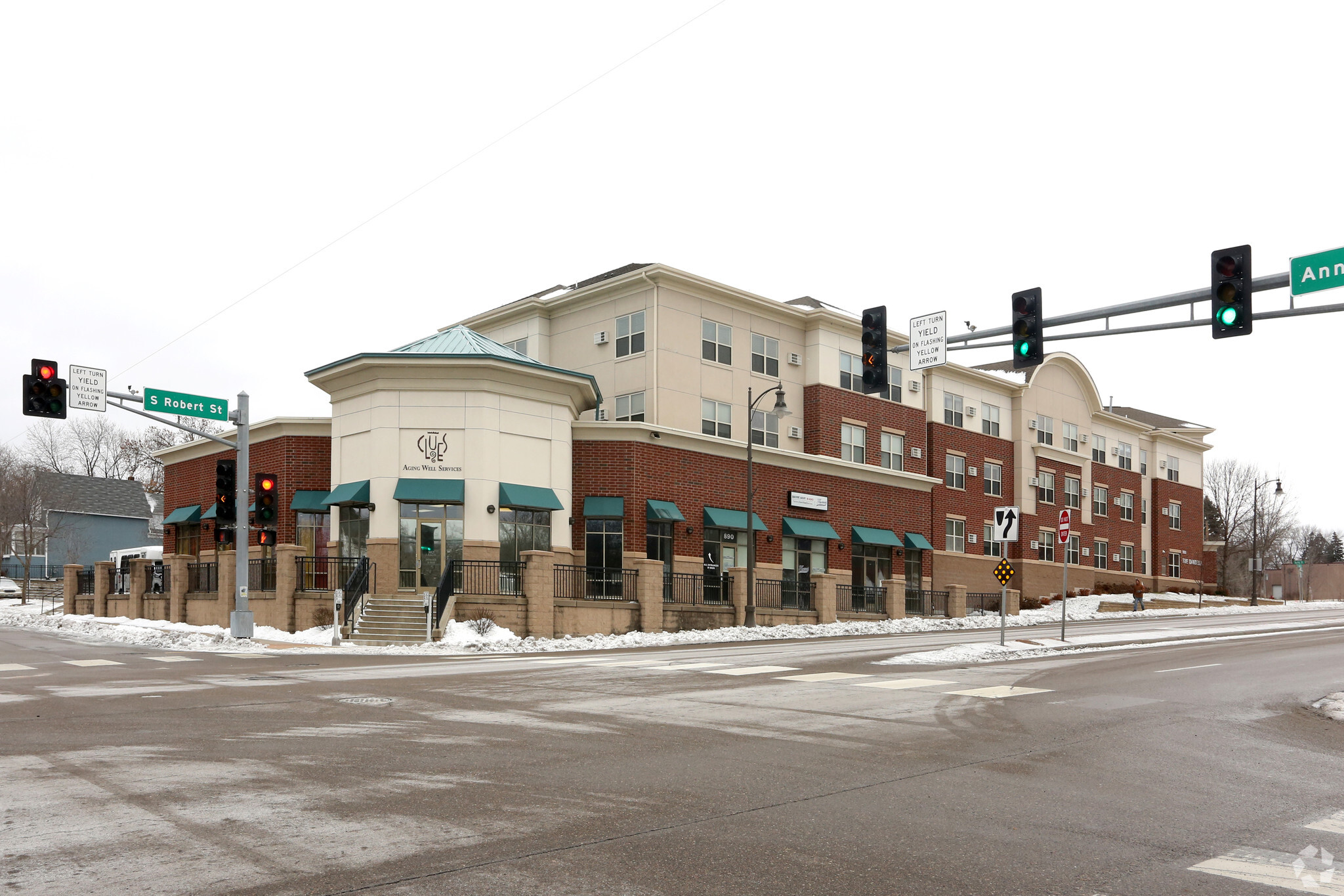 882-894 Robert St S, Saint Paul, MN for Rent