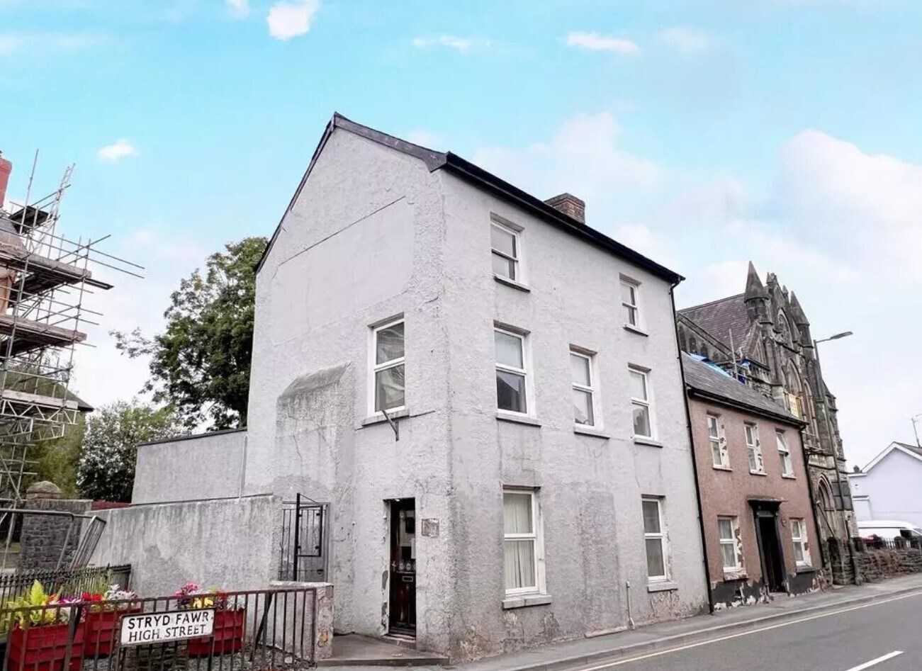 18 High St, Llandovery, DYF for Sale