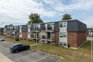 Springfield, IL Apartments - 1833 Seven Pines Rd