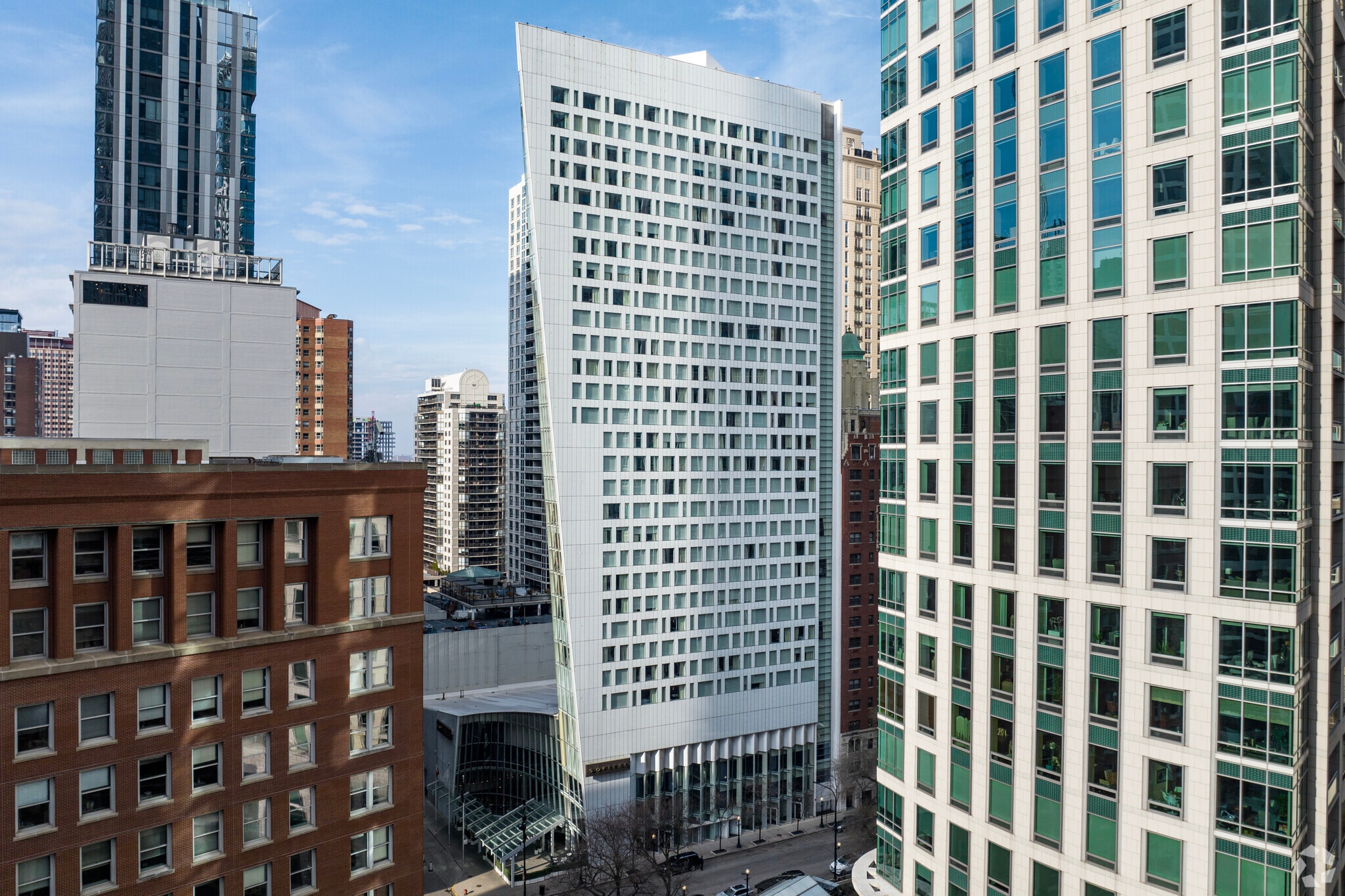 20 E Chestnut St, Chicago, IL for Sale