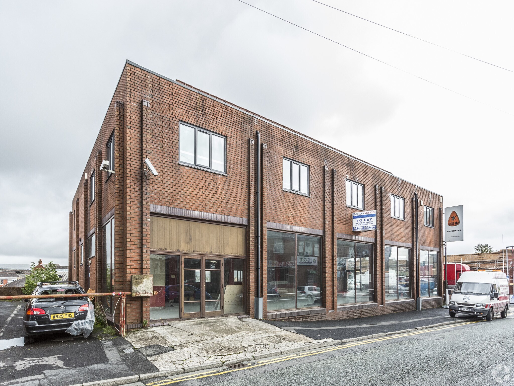 11-31 School Ln, Rochdale, LAN for Rent