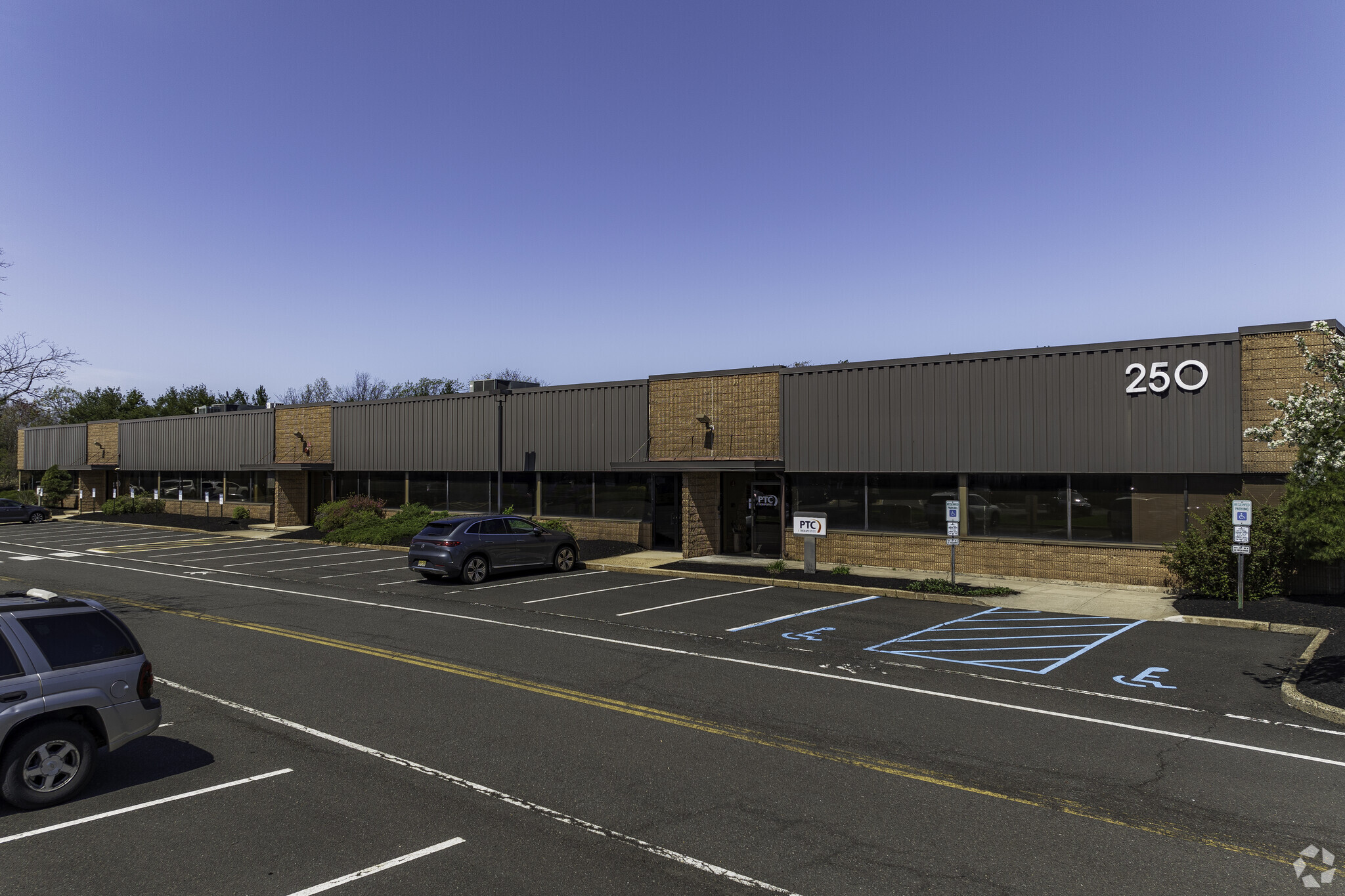 250 Corporate Ct, South Plainfield, NJ for Rent