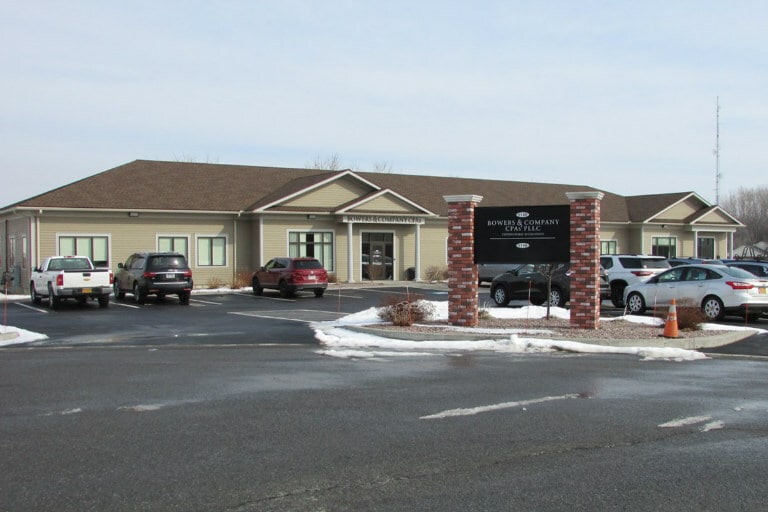 1116 Commerce Park Dr E, Watertown, NY for Rent