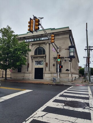 Trenton, NJ Bank - 226 S Broad St