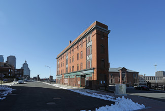 Hartford, CT Retail - 529-539 Ann Uccello St