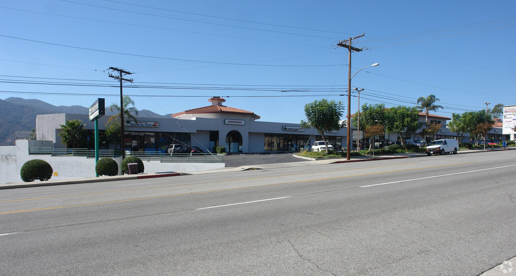 3900-3934 Foothill Blvd, La Crescenta, CA for Rent
