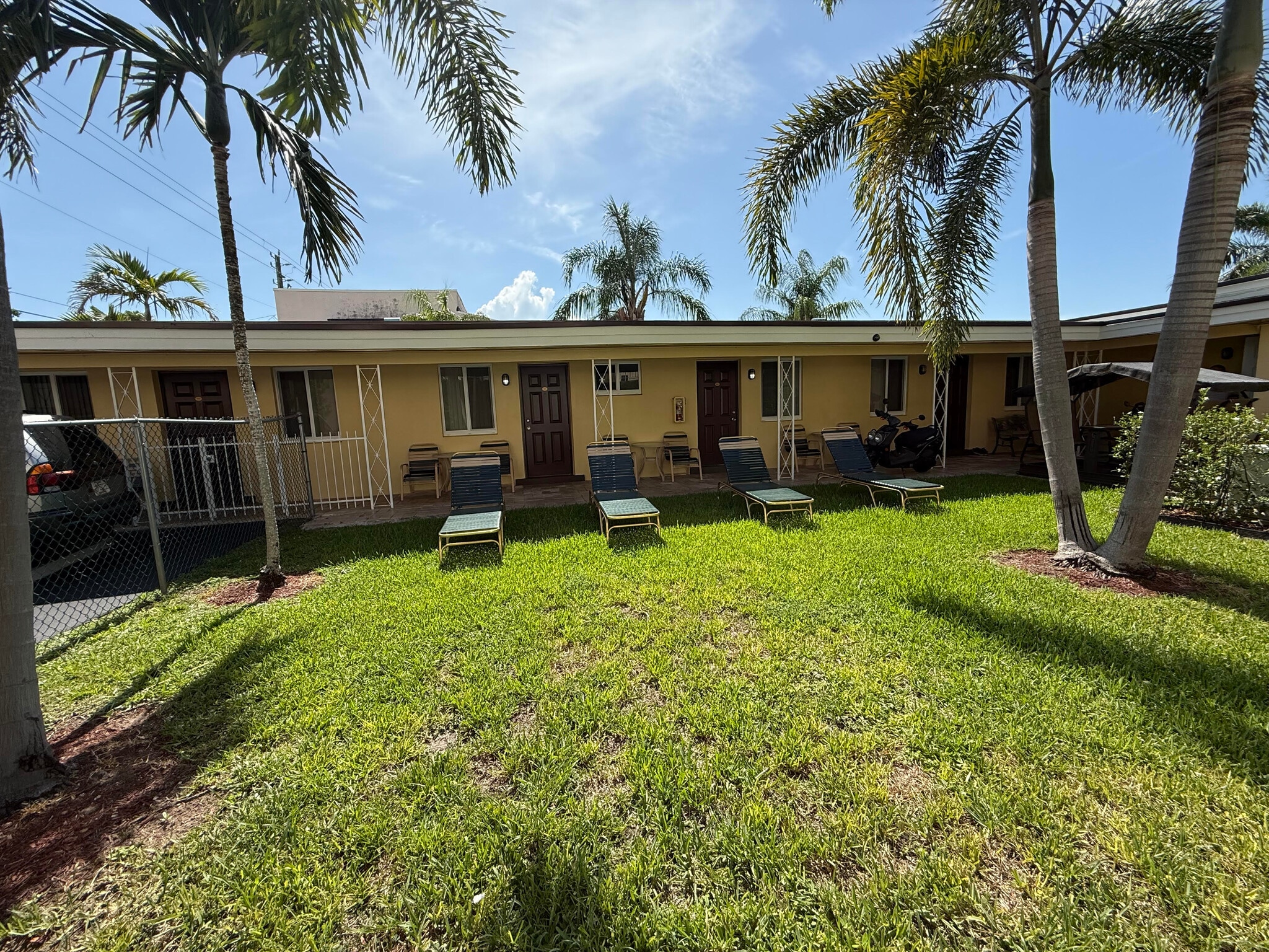 1743 Rodman St, Hollywood, FL for Sale