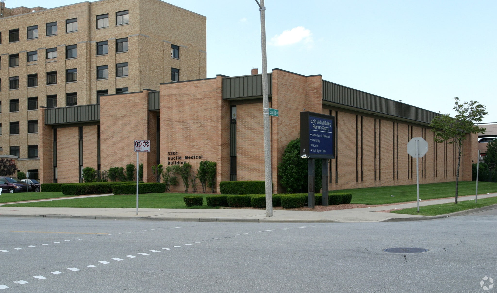 3201 S 16th St, Milwaukee, WI for Rent