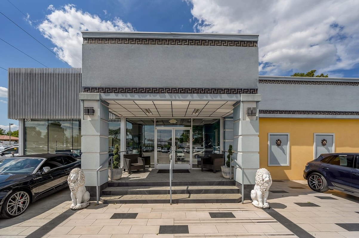 435 E New Circle Rd, Lexington, KY for Sale