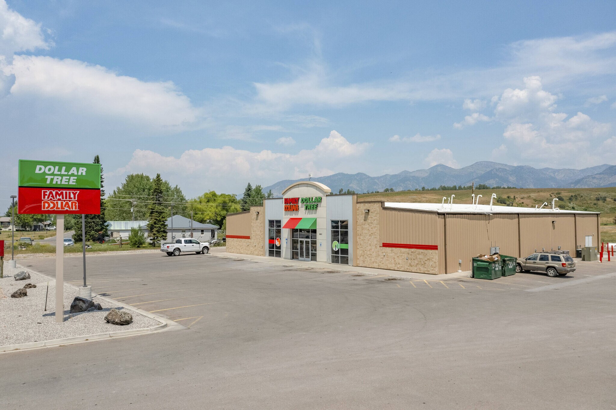 440 Main St, Thayne, WY for Sale