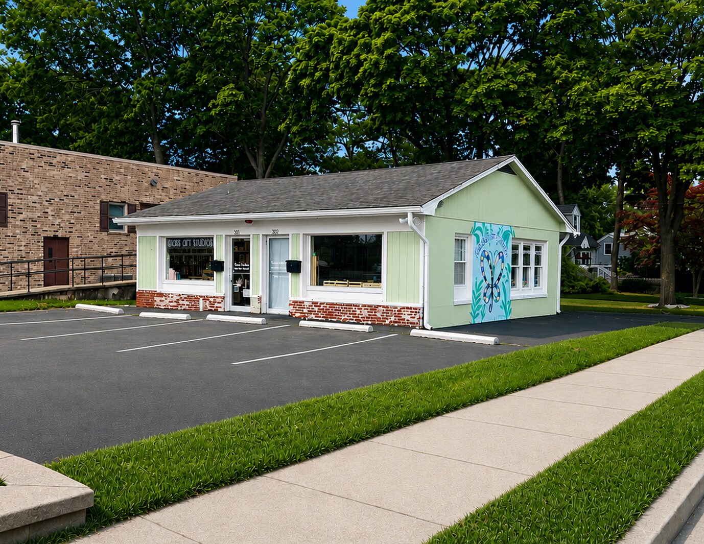 302-304 Hallock Ave, Port Jefferson Station, NY for Sale