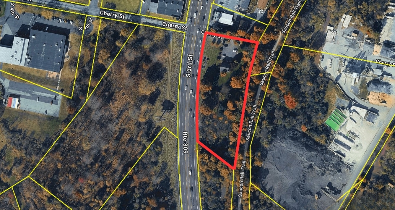343 S 3rd St, Coopersburg, PA for Sale