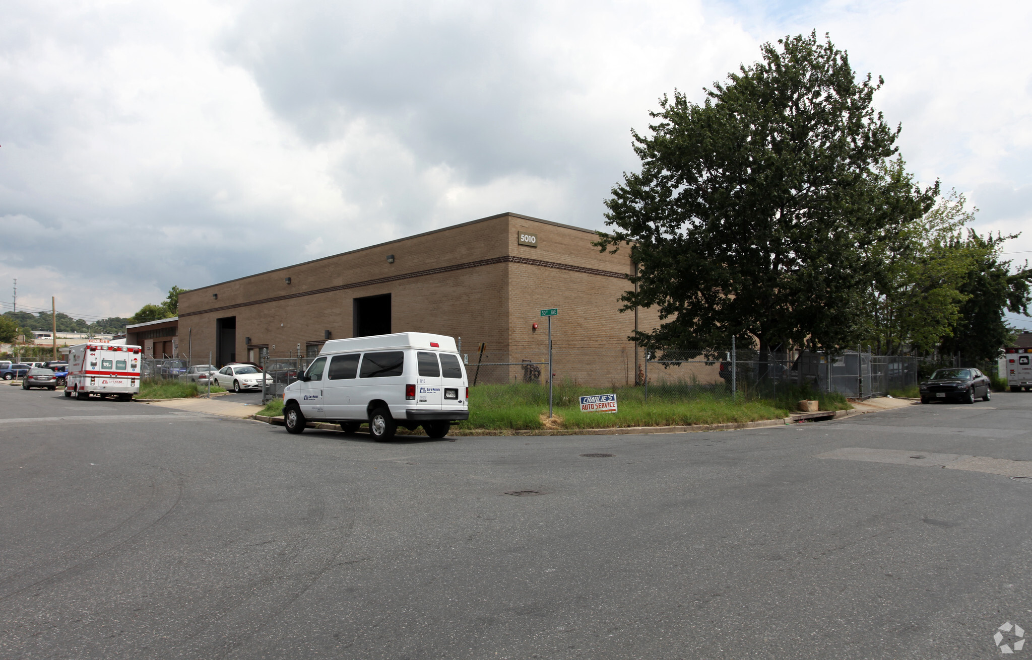 5010 Creston St, Hyattsville, MD for Rent