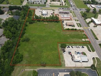 Edmond, OK Commercial - 1100 W 3rd ST