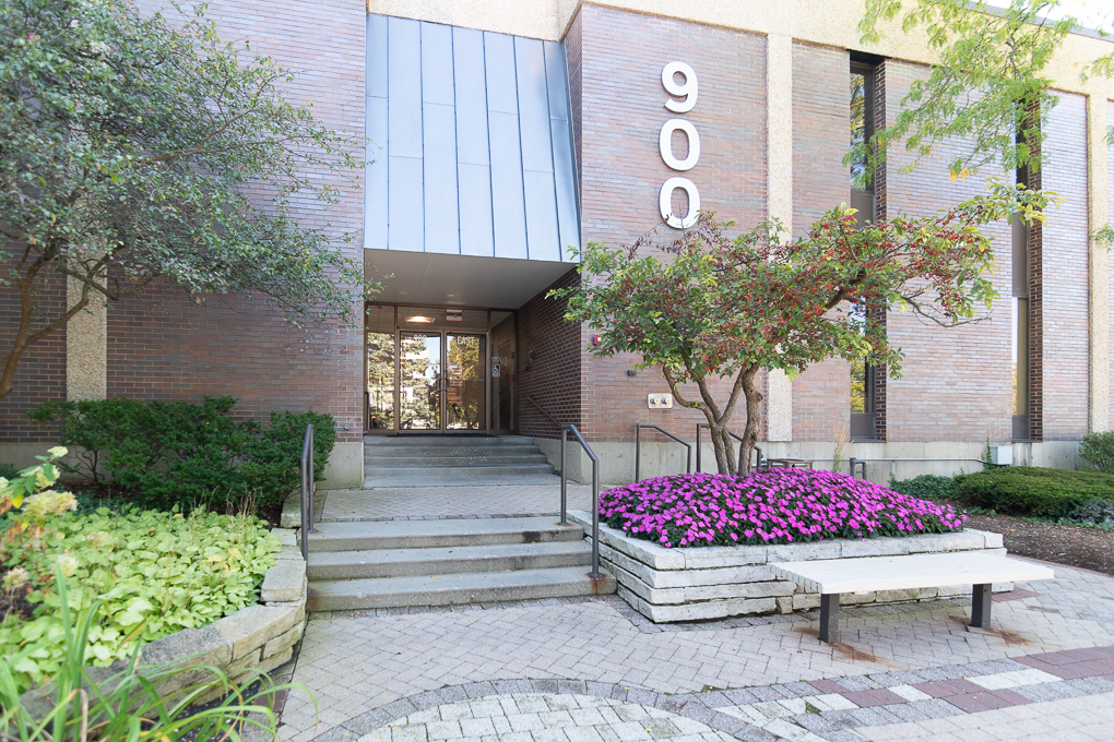 900 Skokie Blvd, Northbrook, IL for Rent