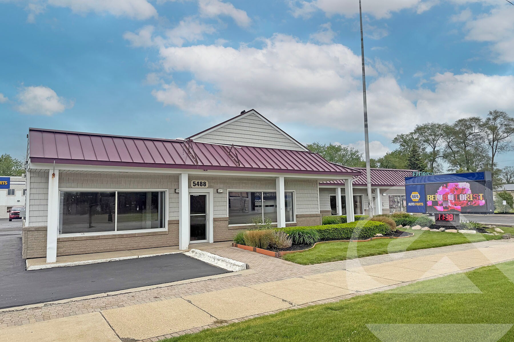 5472-5488 Dixie Hwy, Waterford, MI for Rent