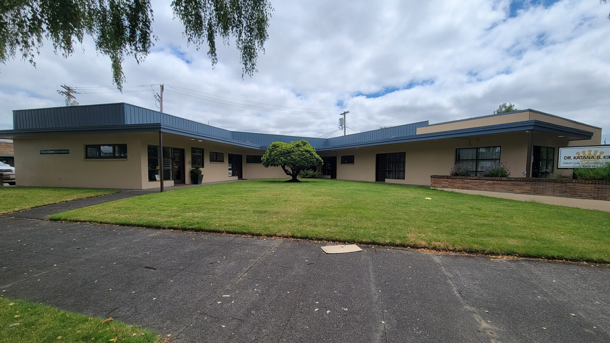 14221432 16th Ave Longview, WA 98632 Office Property for Sale on