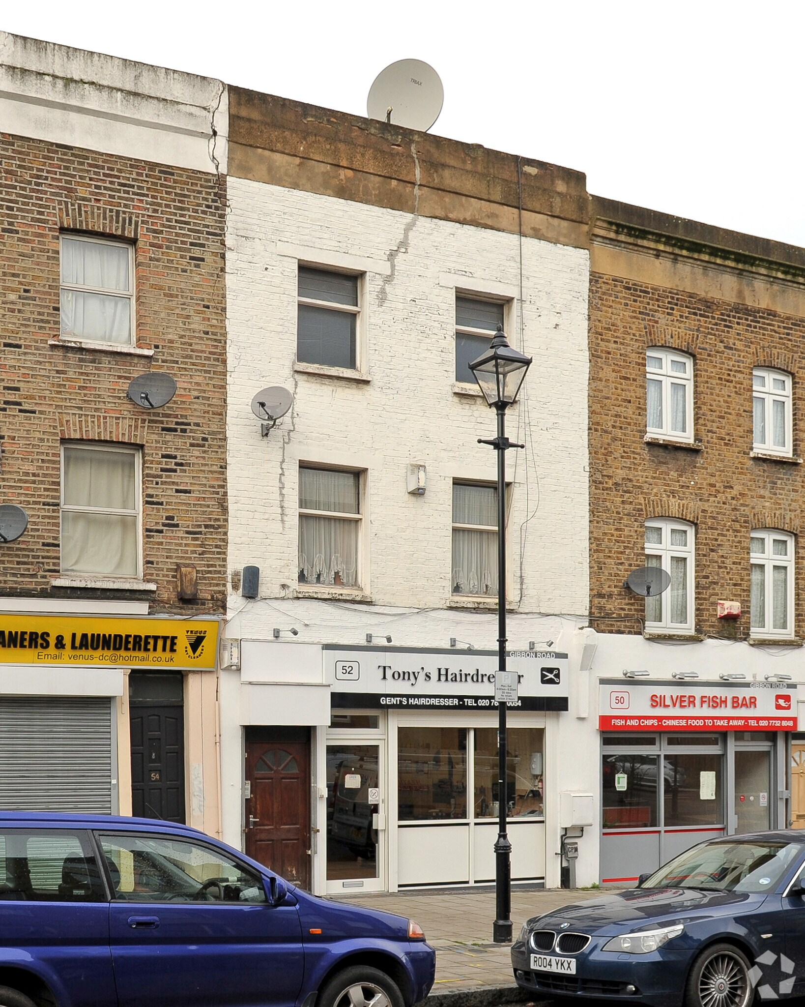 52 Gibbon Rd, London, LND for Rent