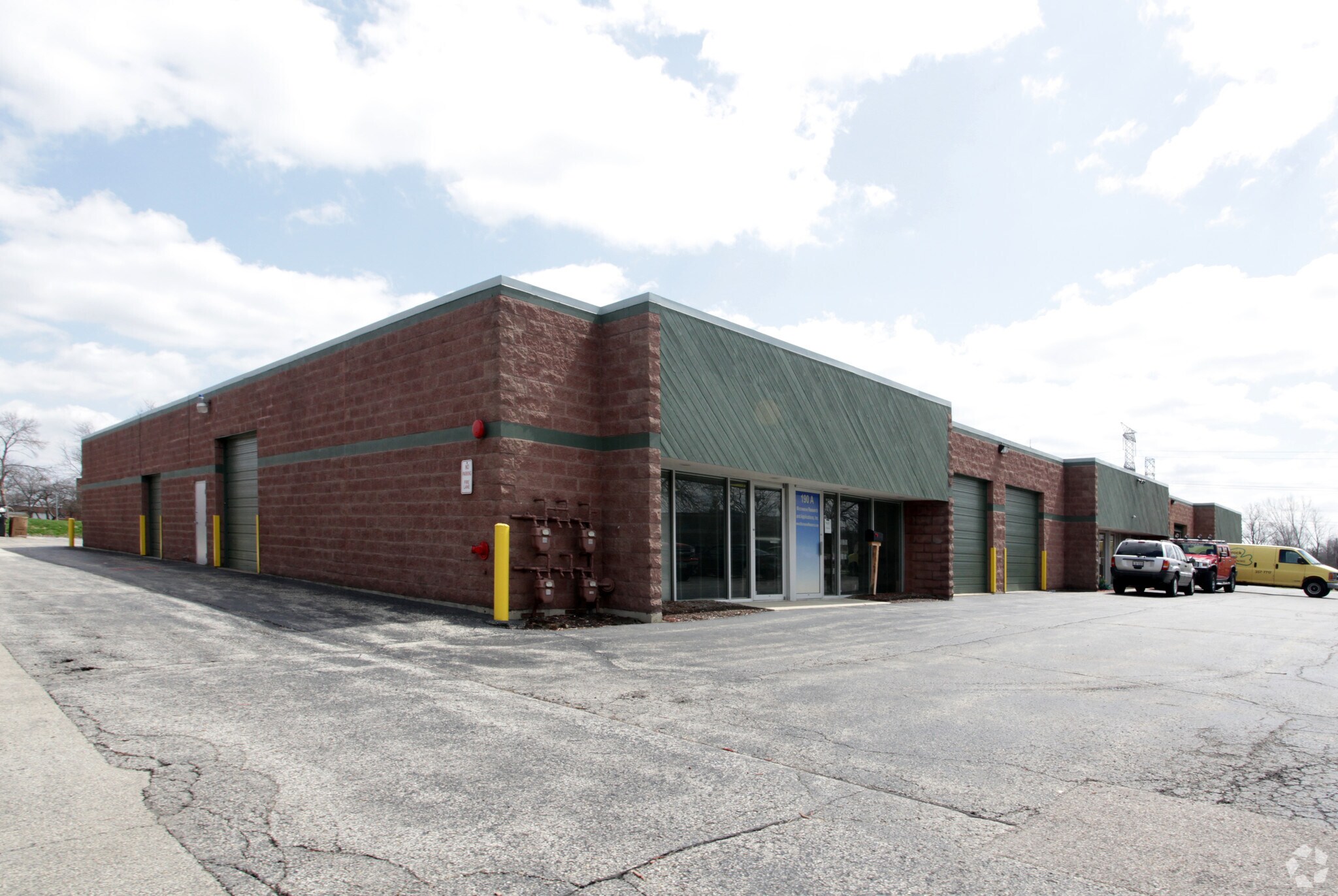 190 Easy St, Carol Stream, IL for Rent