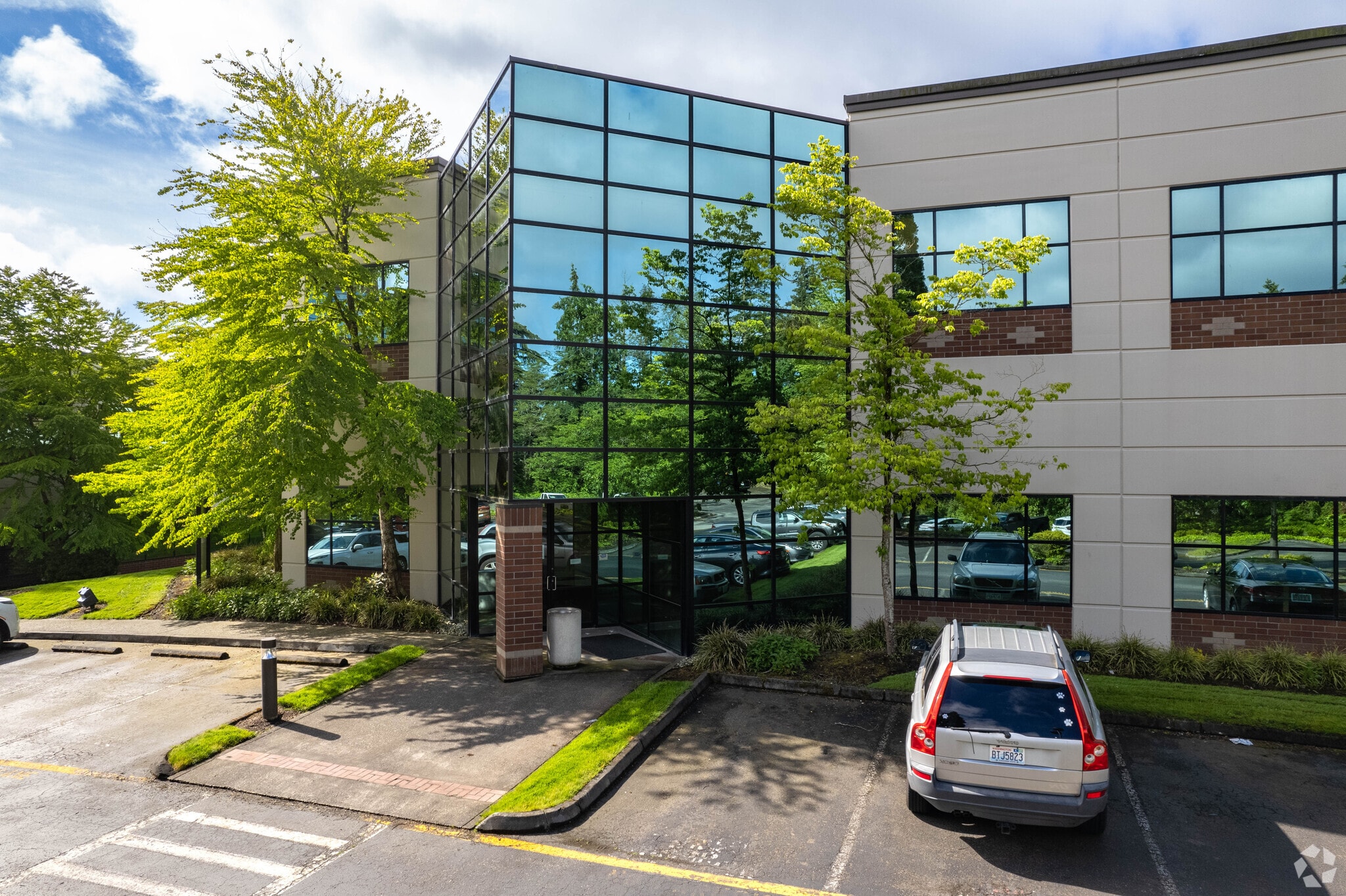 20816 44th Ave W, Lynnwood, WA for Sale