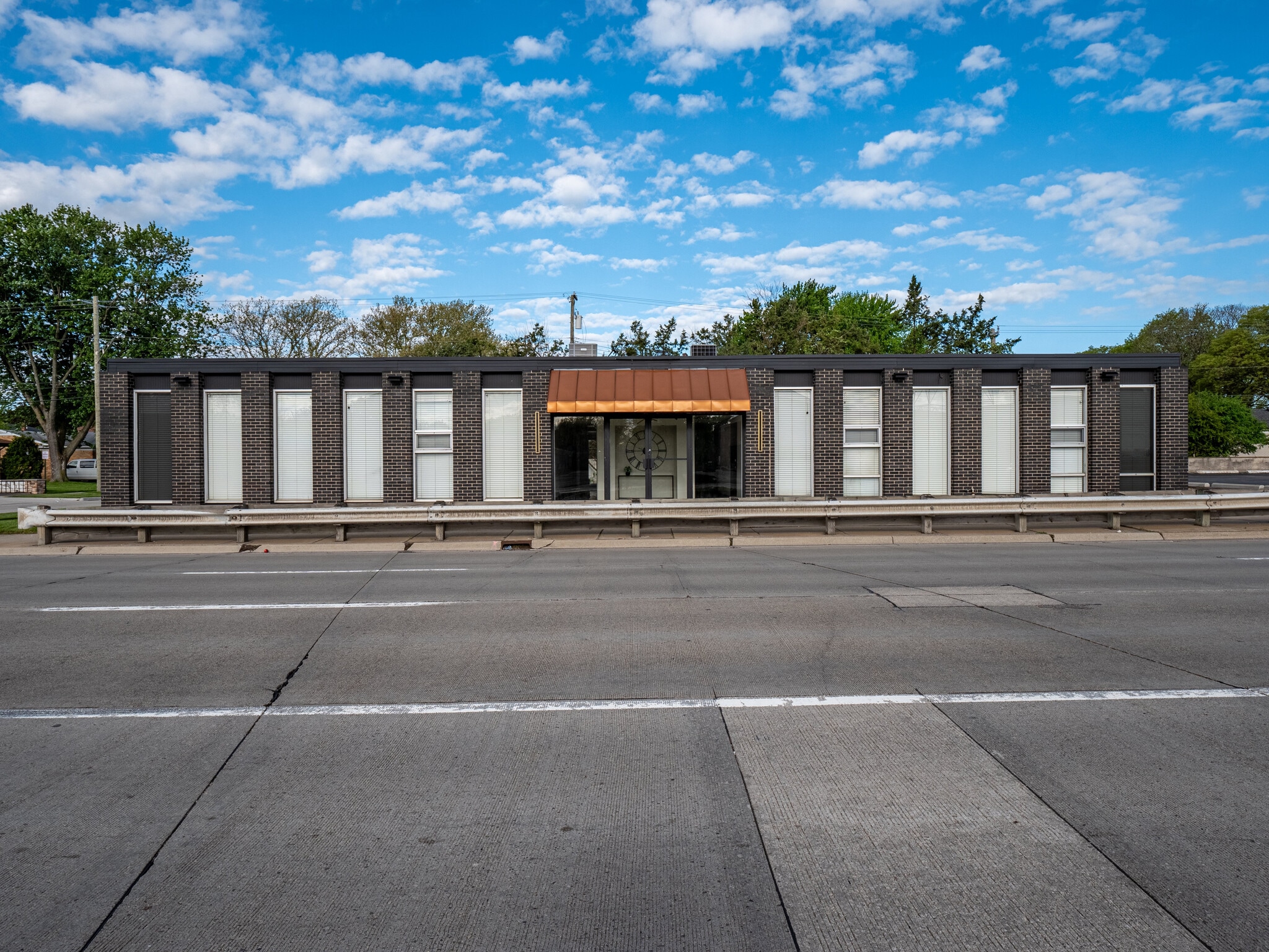 24725 Greenfield Rd, Southfield, MI for Sale
