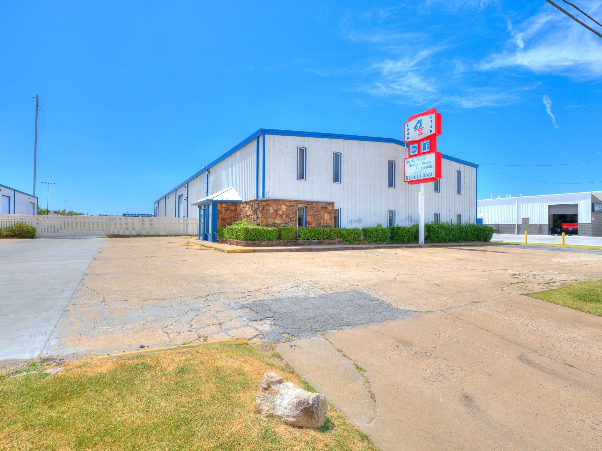 9906 E 55th Pl, Tulsa, OK for Rent