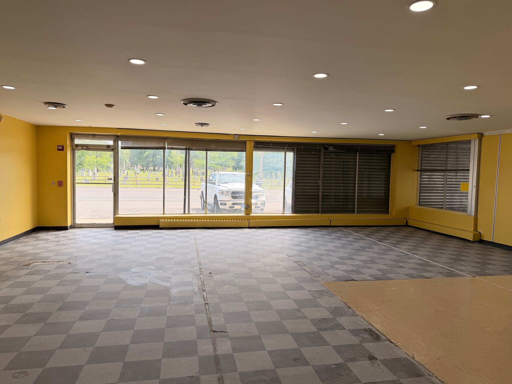 620 Ella T Grasso Blvd, New Haven, CT for Rent