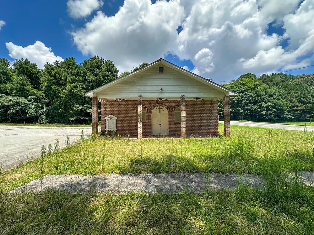 2589 James Dr NW, Atlanta, GA for Rent