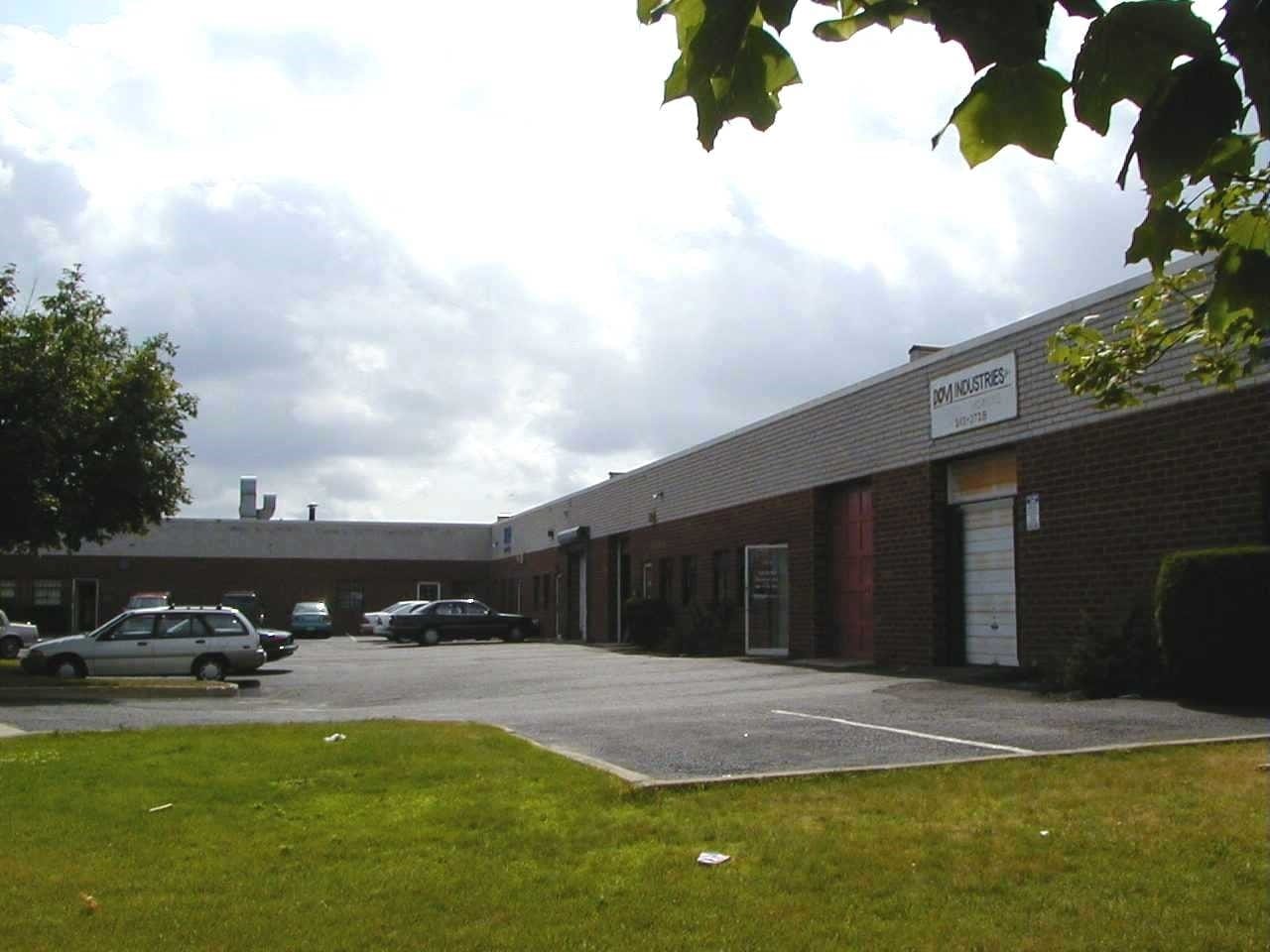 181 E Industry Ct, Deer Park, NY for Rent