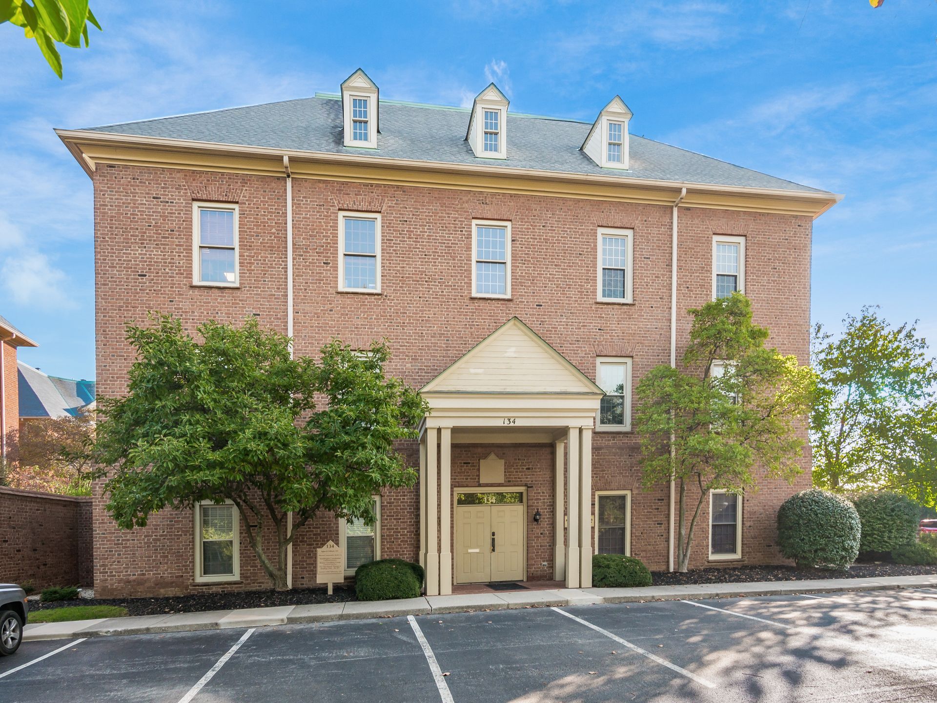 134 Northwoods Blvd, Columbus, OH for Rent