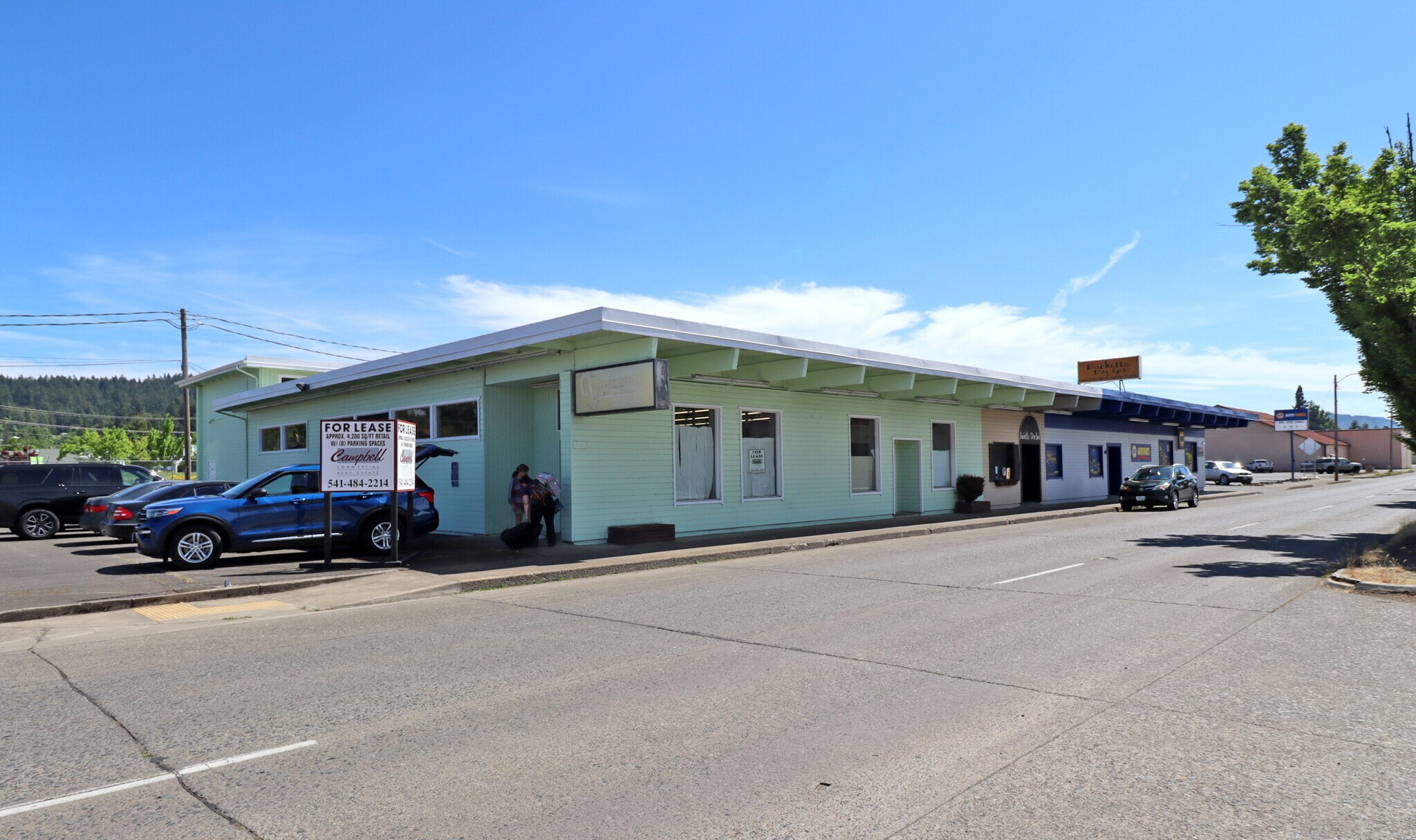104 S Pacific Hwy, Cottage Grove, OR for Rent