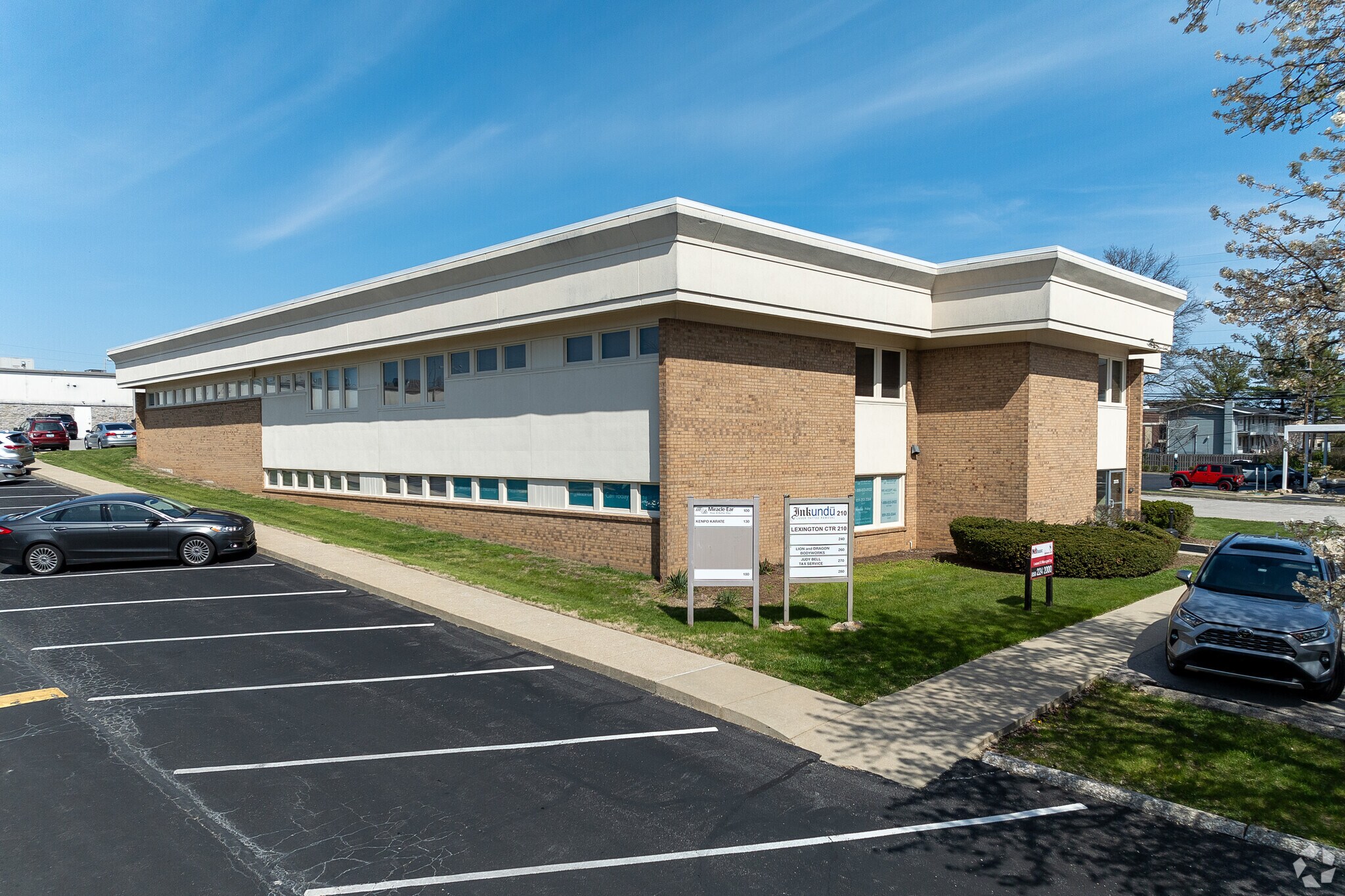 2375 Professional Heights Dr, Lexington, KY for Rent