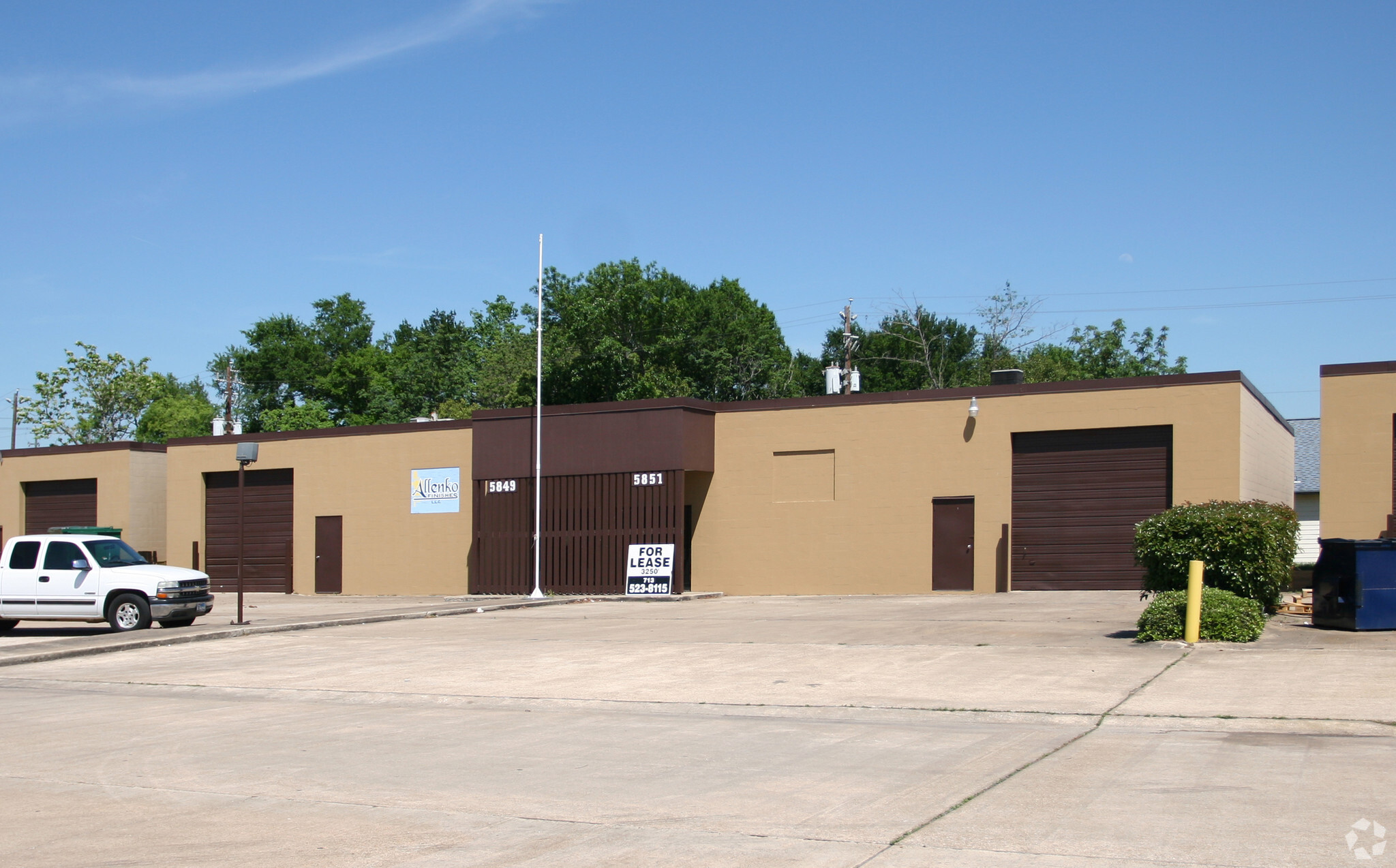 5849-5891 W 34th St, Houston, TX for Rent